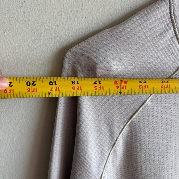 Lululemon Mens Round Neck Metal Vent Tech Sweater Light Gray Size Large - Picture 2 of 9
